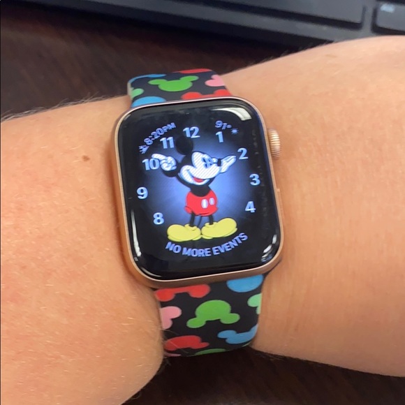 Apple Watch series 4 main image 5